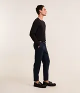 Remera de manga larga color crema, confeccionada en tejido waffle de algodón y poliéster.