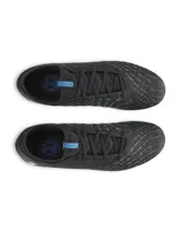 Championes de fútbol Under Armour Magnetico Select 5 FG, color negro con detalles en azul.