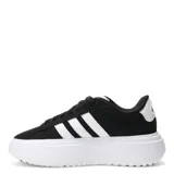 Championes Adidas Grand Court negros con las tres tiras blancas y suela alta blanca.