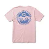 Remera rosa de manga corta con cuello redondo y estampado azul en el pecho con el logo de la marca Roark.