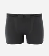 Calzoncillo bóxer masculino color gris oscuro, confeccionado en poliamida sin costuras, con cintura elástica a rayas y logo de la marca.