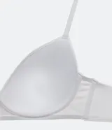 Soutien básico color piel, de microfibra, con relleno y base reforzada. Ofrece confort y amplia cobertura de los senos.