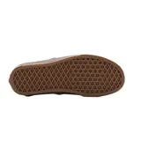 Zapato sin cordones de estilo holgado, con parte superior de ante y lona, y suela exterior waffle de goma.