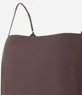 Vestido corto de viscosa color verde oliva, de corte recto y holgado, con escote cuadrado y breteles finos.