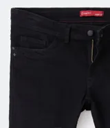 Pantalón de jean negro de corte skinny.