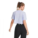 Remera corta de entrenamiento Adidas Train Essentials Boxy Workout, color lila con logo blanco en el pecho.