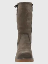 Bota de caña media color marrón de gamuza, con taco cuadrado y plataforma.