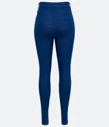 Pantalón skinny jeans azul oscuro, de tiro alto, con bolsillos delanteros y traseros, cierre con botón y cremallera.