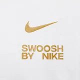 Camiseta Nike Swoosh by Nike en blanco