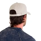Gorro de gabardina azul con logo CAT bordado en negro en el frente.