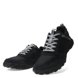 Zapatillas urbanas Caterpillar Hex Ready Low Mesh, color negro, con cordones grises y detalles en cuero y tela.