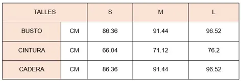 Vestido corto marrón de mesh, con escote off-shoulder y fruncido en la falda.