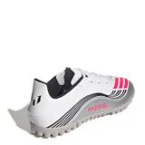 Championes de fútbol 5 Adidas F50 Messi Club TF, unisex, color blanco con detalles en negro y rosa. Inspirados en Lionel Messi, con suela Turf (TF) para canchas sintéticas y exterior sintético ligero y resistente.