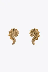Aros metálicos dorados en forma de caracola en relieve con aplicación de strass. Cierre con tuerca y clip.