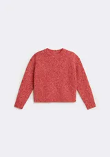 Sweater de tejido de punto color rojo con textura jaspeada, de corte recto y cuello redondo.