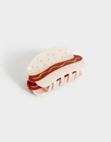 Broche de acrílico con forma de panchito (hot dog).