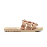 Ojotas Ipanema color beige con tiras anchas cruzadas en la parte superior.