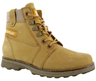 Botas Caterpillar Casual Charly color amarillo ocre, de caña media, con cordones y detalles de la marca.