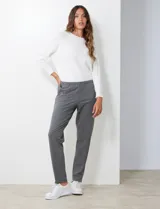 Pantalón jogger gris de algodón con pretina elastizada.