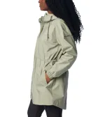 Campera impermeable Columbia para mujer, modelo Splash Side II, color verde safari. Con tecnología Omni-TECH™ impermeable y transpirable, costuras selladas, capucha ajustable, cintura ajustable, bolsillos para las manos, puños elásticos y faldón posterior.
