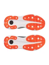 Championes de running Under Armour Infinite Pro 2, color negro con detalles en gris, violeta y naranja. Presentan el logo de la marca en color celeste.