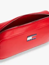 Bandolera roja de Tommy Jeans con logo rectangular de la marca en el centro.