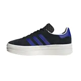 Championes Adidas Gazelle Bold, color negro con detalles en azul y suela de plataforma blanca.