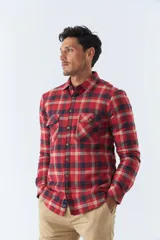 Sobrecamisa de algodón para hombre, con botones y forro interior de corderito, cuenta con bolsillos de estilo cartera.
