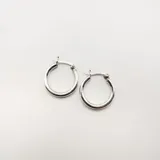 Aros tipo argolla de plata 925, de 20mm de diámetro y 3mm de ancho.