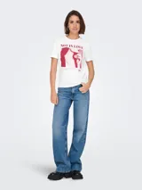 Camiseta blanca de algodón con estampado de una mujer con collar de perlas y el texto "NOT IN LOVE ALL EGO 1989".