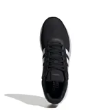 Championes deportivos Adidas modelo Lite Racer 4.0, color negro con tres franjas laterales blancas. Presentan una entresuela blanca con tecnología Cloudfoam visible en el lateral y capellada de malla transpirable.