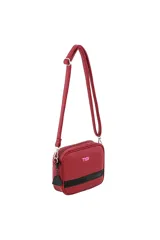 Bandolera negra con correa ajustable y logo TRDY en verde agua.