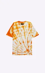 Remera oversize blanca con diseño batik en color naranja.