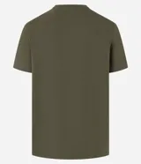 Remera verde militar de algodón, corte comfort, con cuello redondo y mangas cortas. Estampa frontal con diseño ecuestre y lettering.