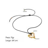 Collar con cordón negro y dije de corazón dorado con efecto dripping.