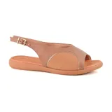 Sandalias Usaflex de cuero negro con tecnología Care Juanetes, que aplica material textil elastizado en los costados para acomodarse a los juanetes.