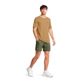 Short deportivo Under Armour Vanish Woven de hombre, color celeste con calza interior negra y logo estampado en la pierna izquierda.