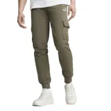 Pantalón de jogging color verde militar con cintura elástica ajustable, bolsillos laterales tipo cargo con solapa y logo de Puma estampado en blanco en el muslo izquierdo.