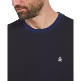 Remera de hombre con cuello redondo y corte slim fit, confeccionada en tejido de punto jersey a rayas horizontales finas.