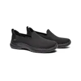 Championes Skechers Go Walk 6, color negro, sin cordones, con capellada de malla técnica, plantilla Air-Cooled Goga Mat, amortiguación Ultra Go y tecnología Hyper Pillar.