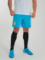 Short de fútbol Nike color celeste, alternativo de la selección uruguaya.