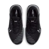 Championes Nike Metcon 9 de entrenamiento, color negro con detalles en gris y logo blanco.