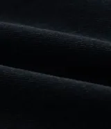 Pantalón de jean para hombre de corte recto, con cintura tradicional y cierre de cremallera. Confeccionado en denim de algodón 100%.