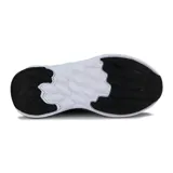 Championes deportivos Diadora modelo Bresh, color negro con detalles en gris y blanco. Presentan una capellada de malla transpirable, refuerzos sintéticos oscuros y una suela gruesa de espuma blanca con diseño esculpido.