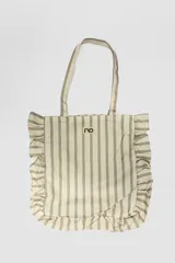 Bolso tipo tote bag con rayas verticales rosas y rojas, con volados en los laterales y asas de hombro.