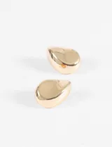 Aros tipo botón plateados con forma de gota.