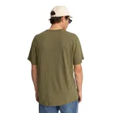 Remera verde militar de manga corta con bolsillo en el pecho con detalle de guarda pampa.