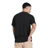 Remera Puma Power Colorblock de hombre, con mangas cortas y diseño colorblock en azul marino, celeste y amarillo. Logo de Puma estampado en el pecho.