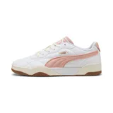 Zapatillas bajas de piel blanca con detalles en rosa, diseñadas para uso diario.