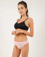 Bombacha de bikini color verde agua, de microfibra sin costuras y forro de algodón.